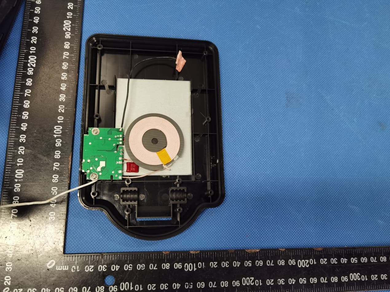 Desk Lamp Wireless Charger - Rotating Head - FCC ID 2A22V-DL017 - Shenzhen DXR Electronic Technology Co., Limited (Dongguan Branch)