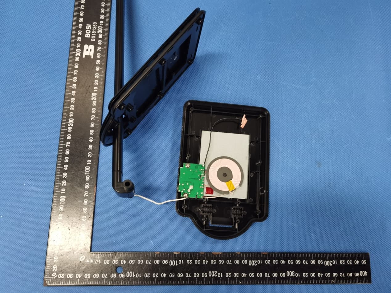 Desk Lamp Wireless Charger - Rotating Head - FCC ID 2A22V-DL017 - Shenzhen DXR Electronic Technology Co., Limited (Dongguan Branch) (2)