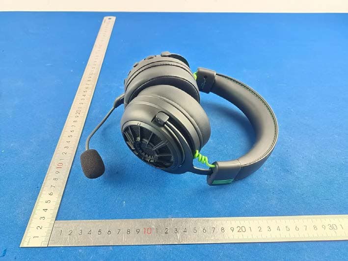 Wireless Gaming Headset - FCC ID 2A25A-E5000BT - YI ZHAO (SHENZHEN) CO., LIMITED.
