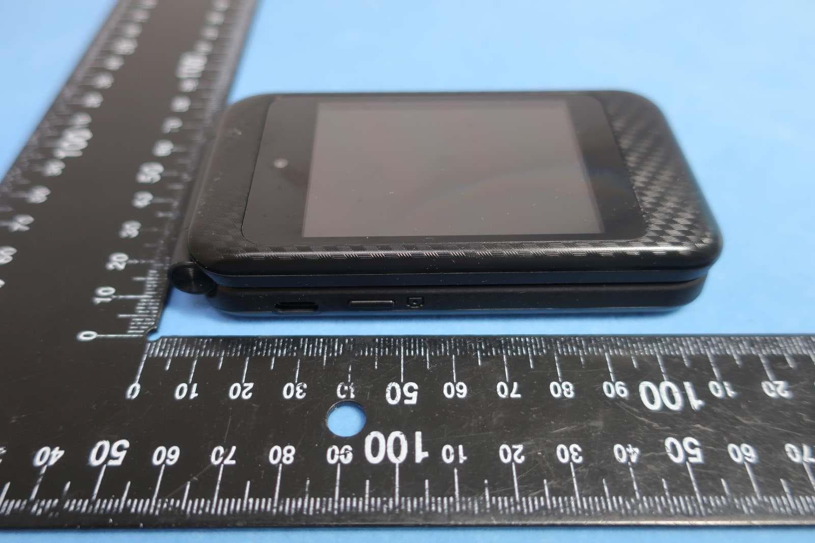 Feature phone - FCC ID 2A28USL006D - COOSEA  GROUP  (HK)  COMPANY  LIMITED (4)