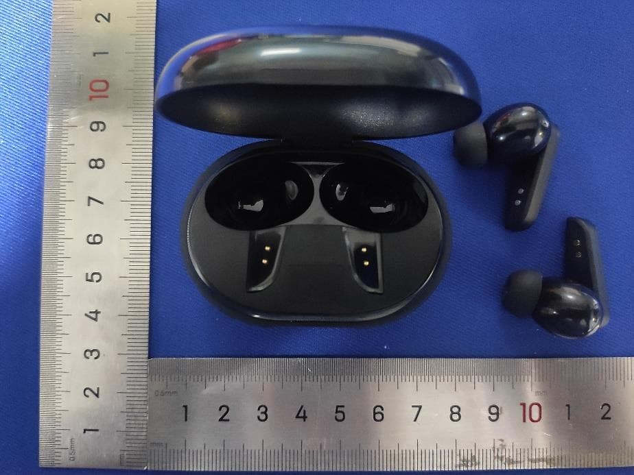 Wireless Earbuds - FCC ID 2A2A5-ALEXSON - Johnson Merlin INC