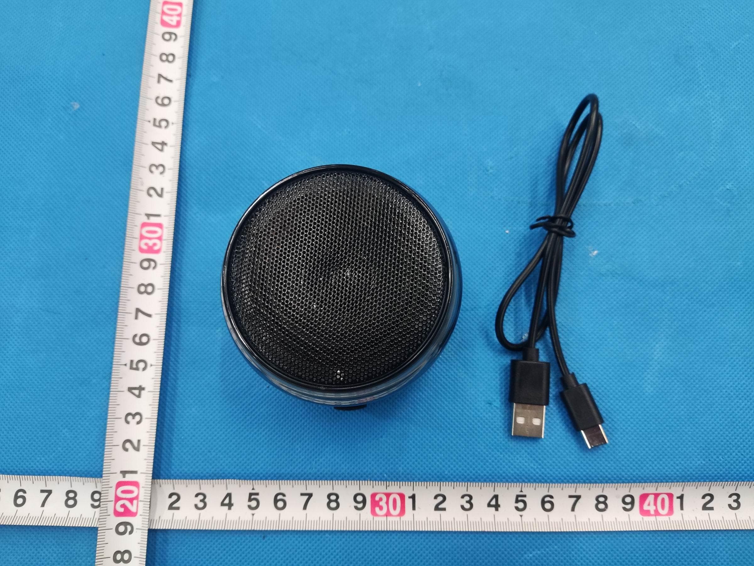 LED WIRELESS SPEAKER - FCC ID 2A2AR-STG6954KB - DongGuan Xinvouc Electronic Co.Ltd