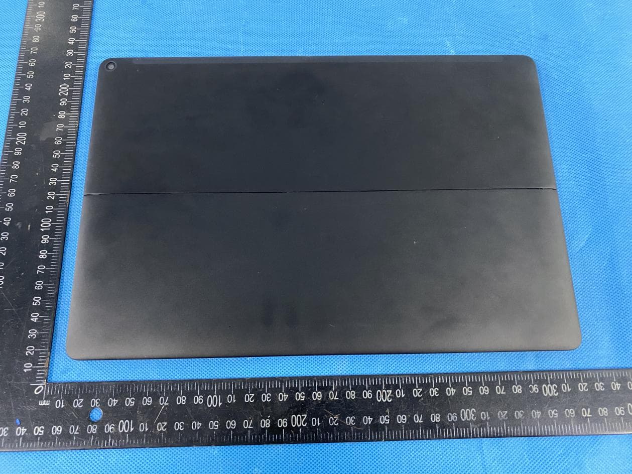 V2 Two-in-One Tablet - FCC ID 2A2CZ-E134 - Emdoor digital technology Co.,Ltd (2)