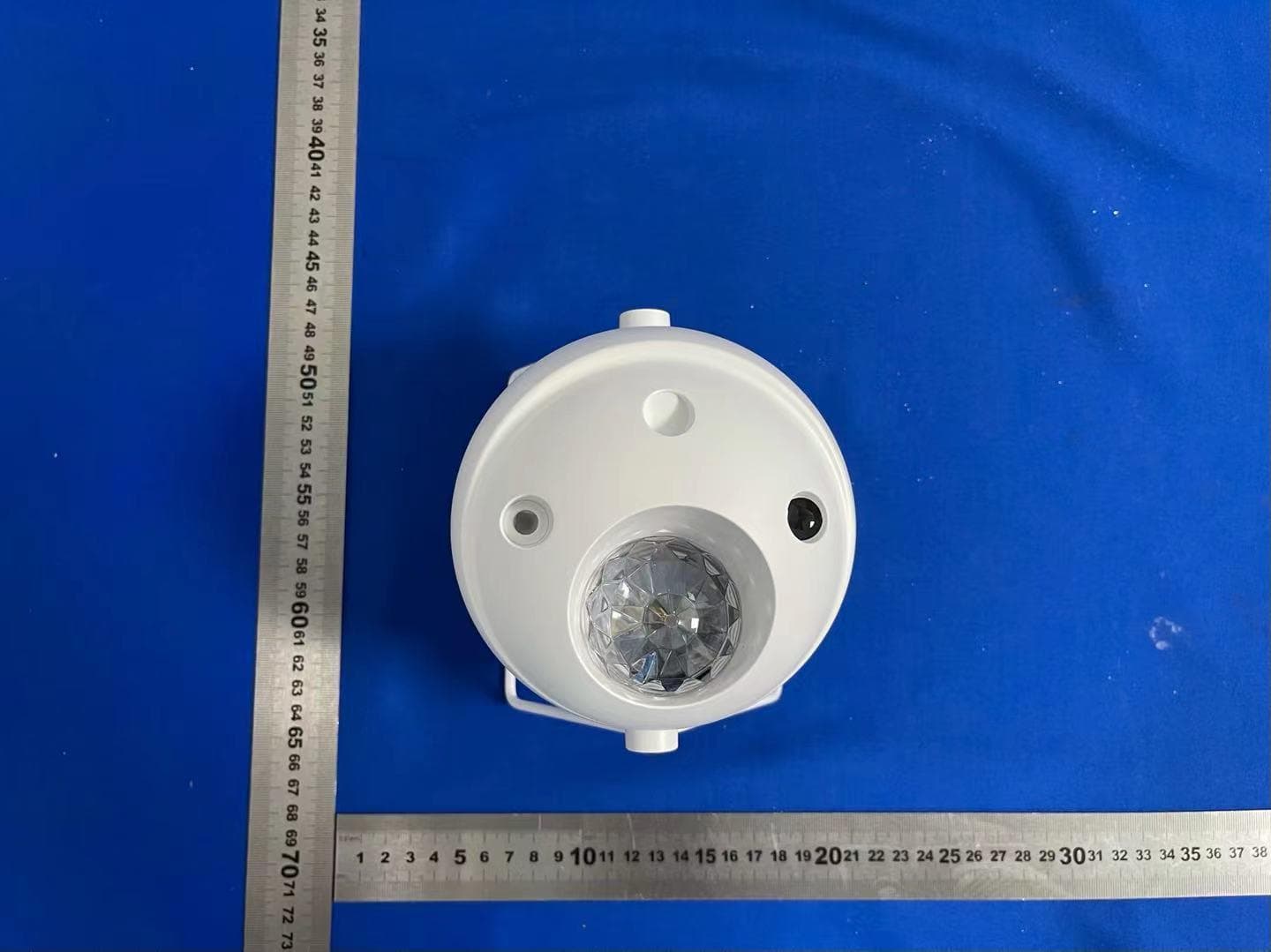 Magic Star Projector Speaker - FCC ID 2A2E8-WH-E12A - Guangzhou Tuoke Commerce Trade Co., Ltd. (5)