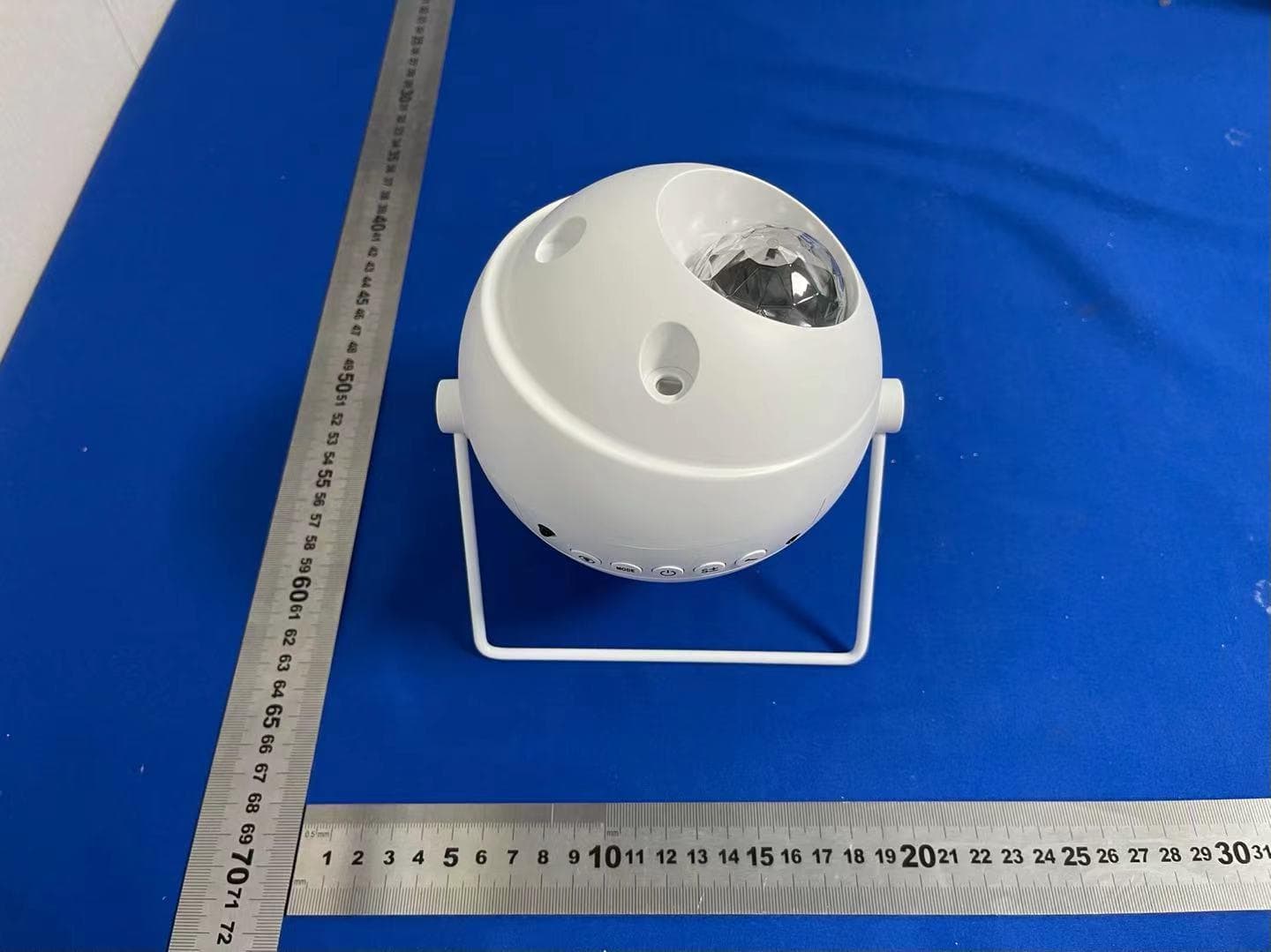 Magic Star Projector Speaker - FCC ID 2A2E8-WH-E12A - Guangzhou Tuoke Commerce Trade Co., Ltd. (3)