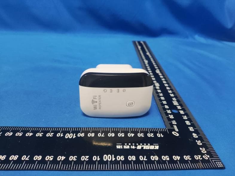 WIFI repeater - FCC ID 2A2F4-MT02-4 - Shenzhen Urant Technology Co., Ltd