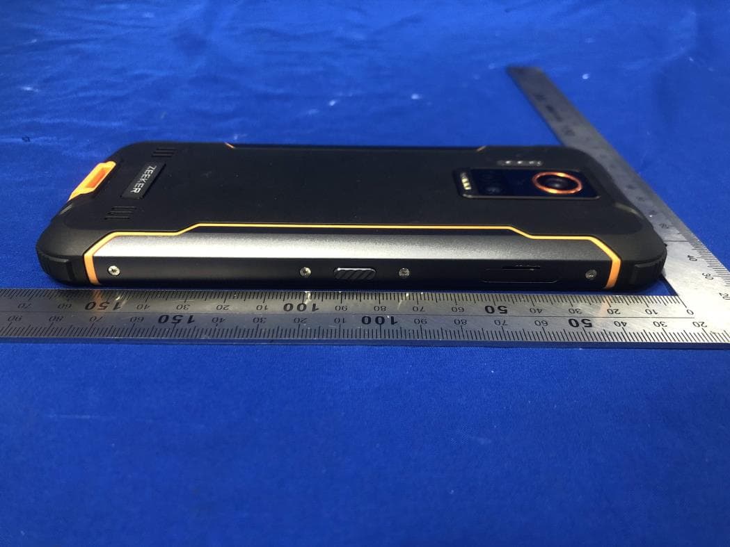 Mobile phone - FCC ID 2A2GN-P10 - Shenzhen Coosea Group Company Limited (5)