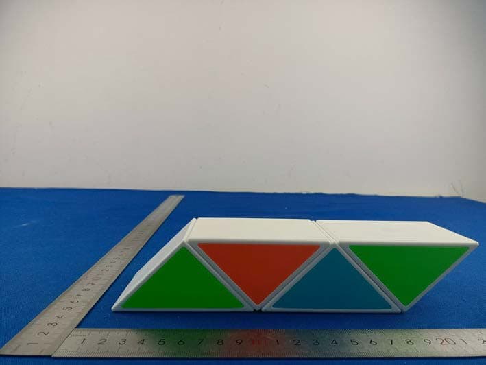 4 IN 1 WIRELESS CHARGER Deformable Multiple Output Charging Station With Night Light - FCC ID 2A2GO-WL4600 - Dongguan Budi Electronic Co.,ltd (5)