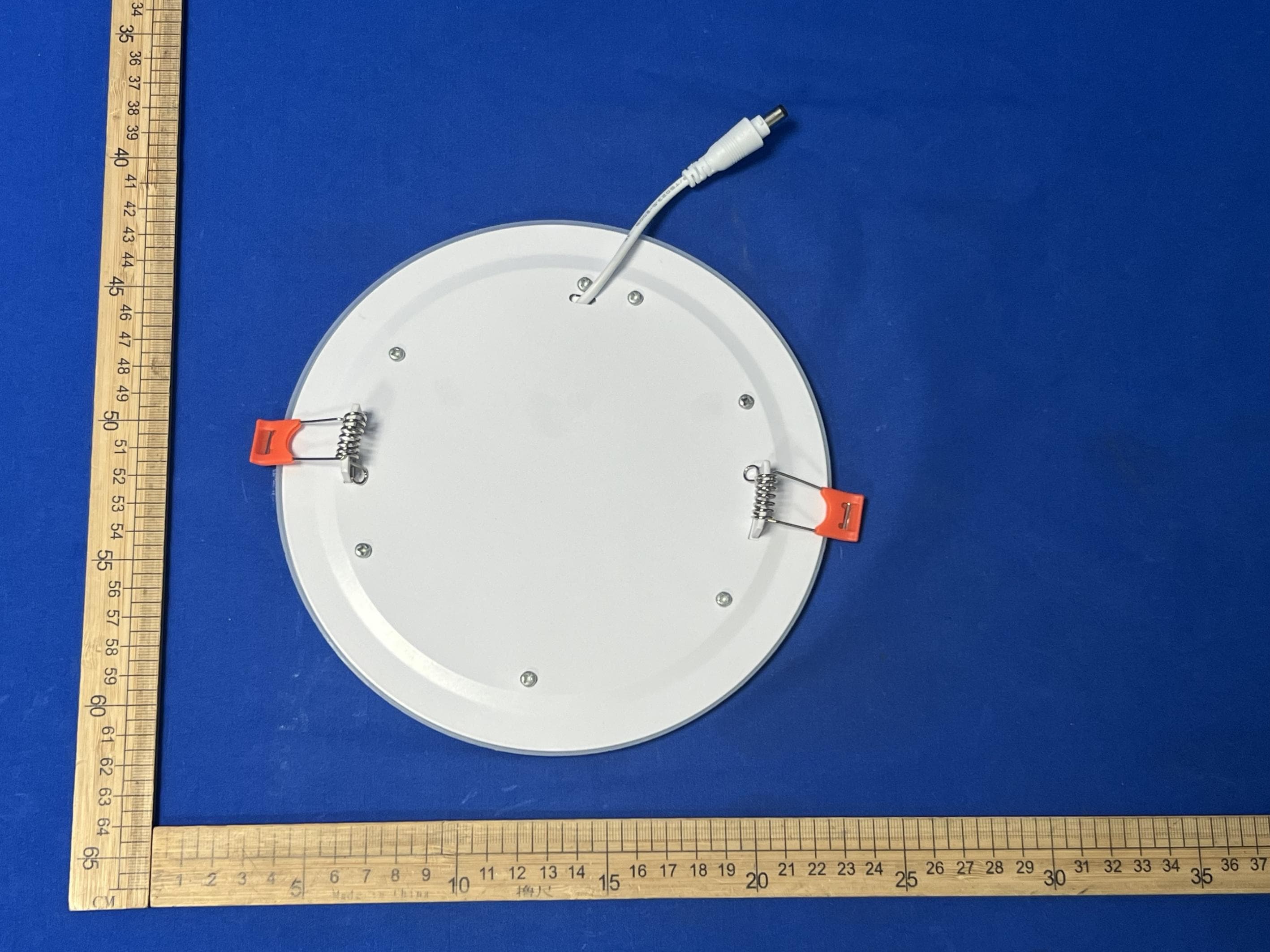 TUYA BT Smart thin Down Light - FCC ID 2A2GV-BT6INCH - Shenzhen New Brightness Technology Ltd.