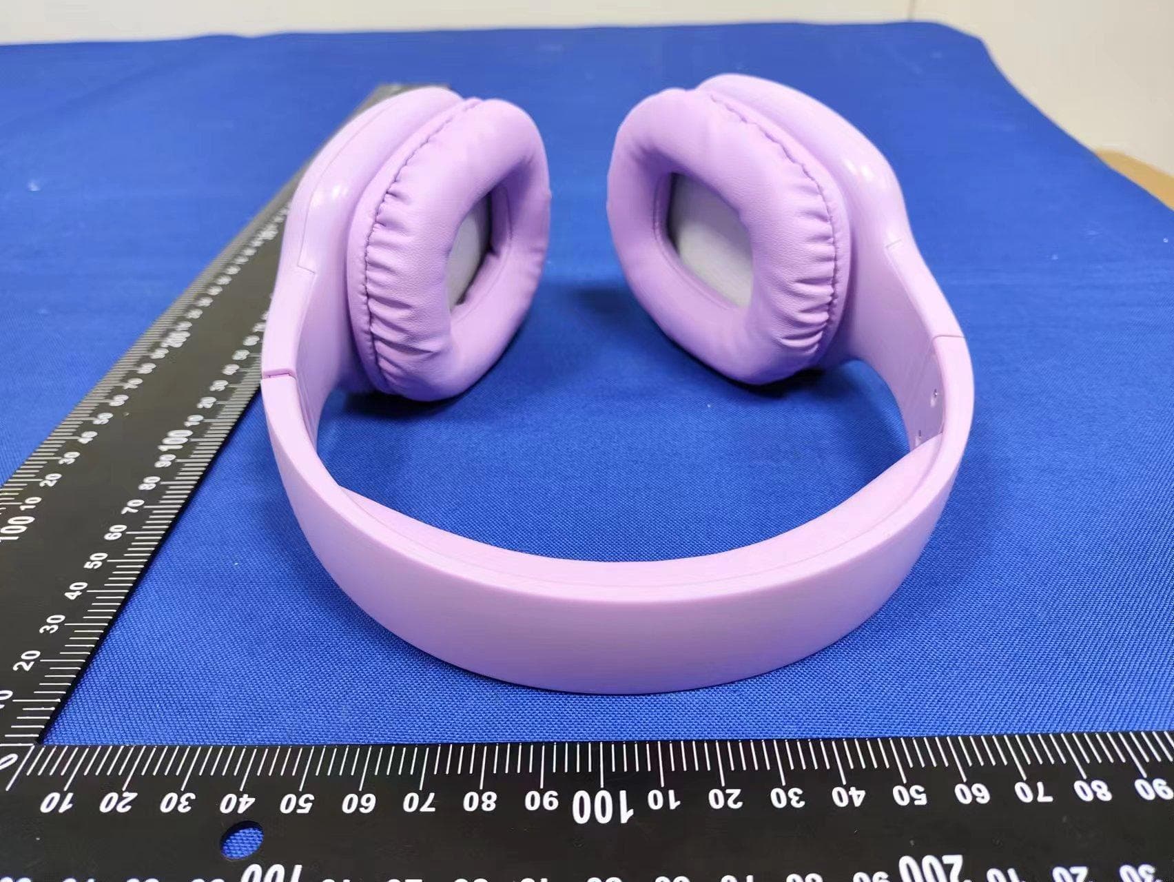 Stretchable Wireless Headset - FCC ID 2A2H6-E21016A - Shenzhen Bao Tianhua Technology Co., Ltd. (2)