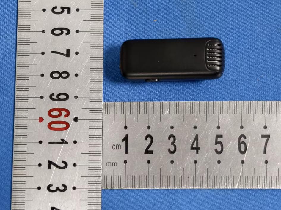 Wireless Microphone - FCC ID 2A2HV-M30 - Oldshark limited (2)