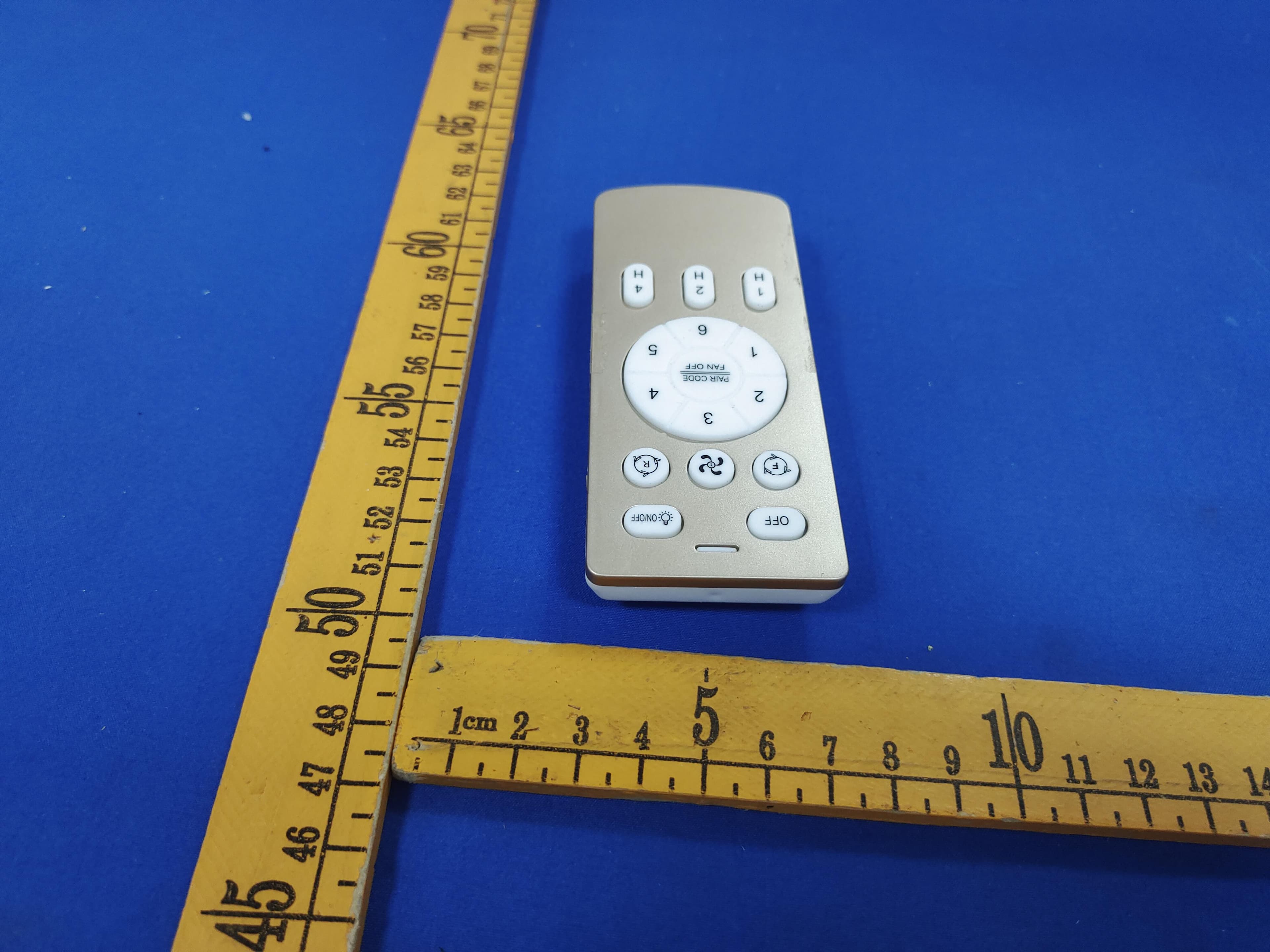 Wireless fan remote control - FCC ID 2A2IU-JJ-F15 - Zhongshan Xiaolan Qixin Electronics Co., Ltd. (4)