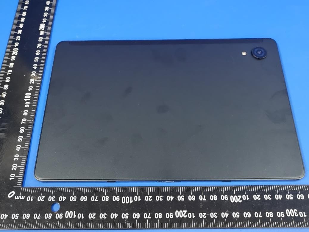 Tablet PC - FCC ID 2A2J4-L1108 - Shenzhen Pretech Industrial Co., Ltd (4)