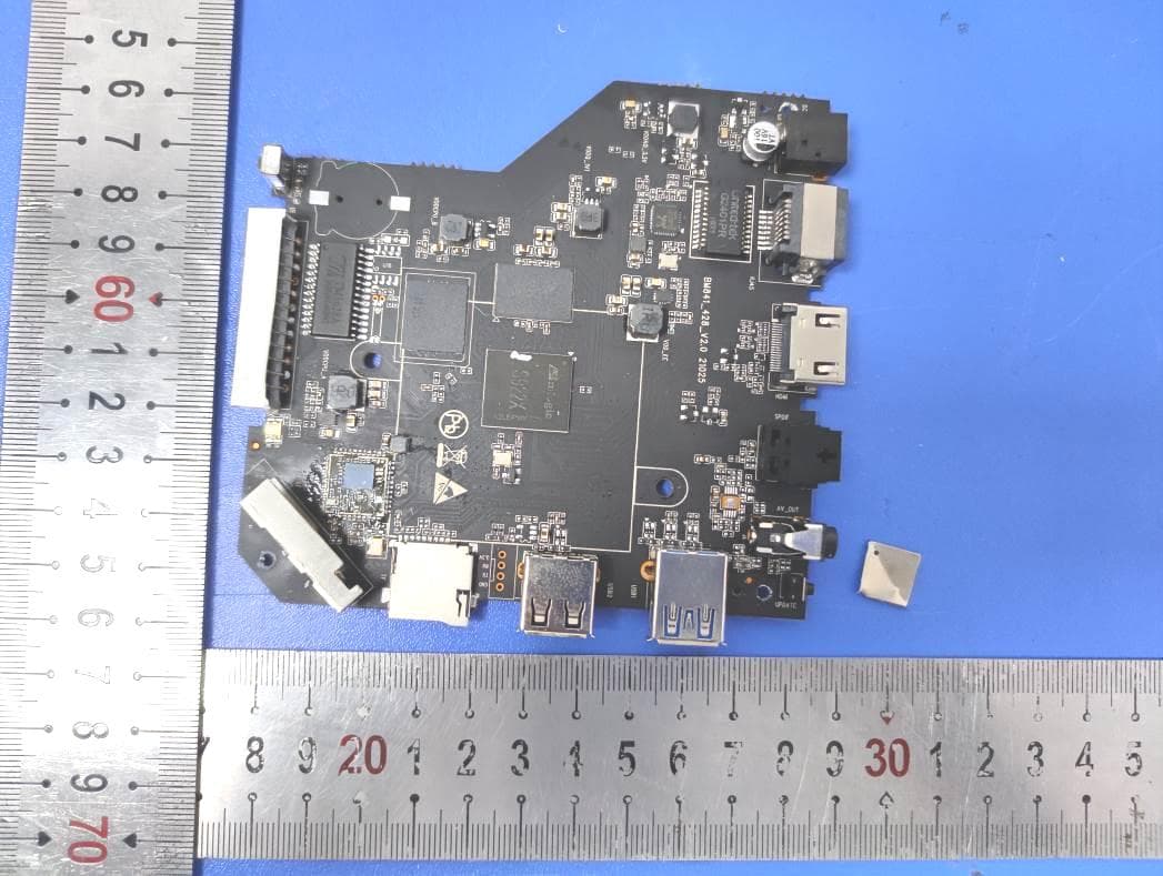 MCMP1021 - FCC ID 2A2KG-MCMP1021 - Mandoe Media Pty Ltd (2)