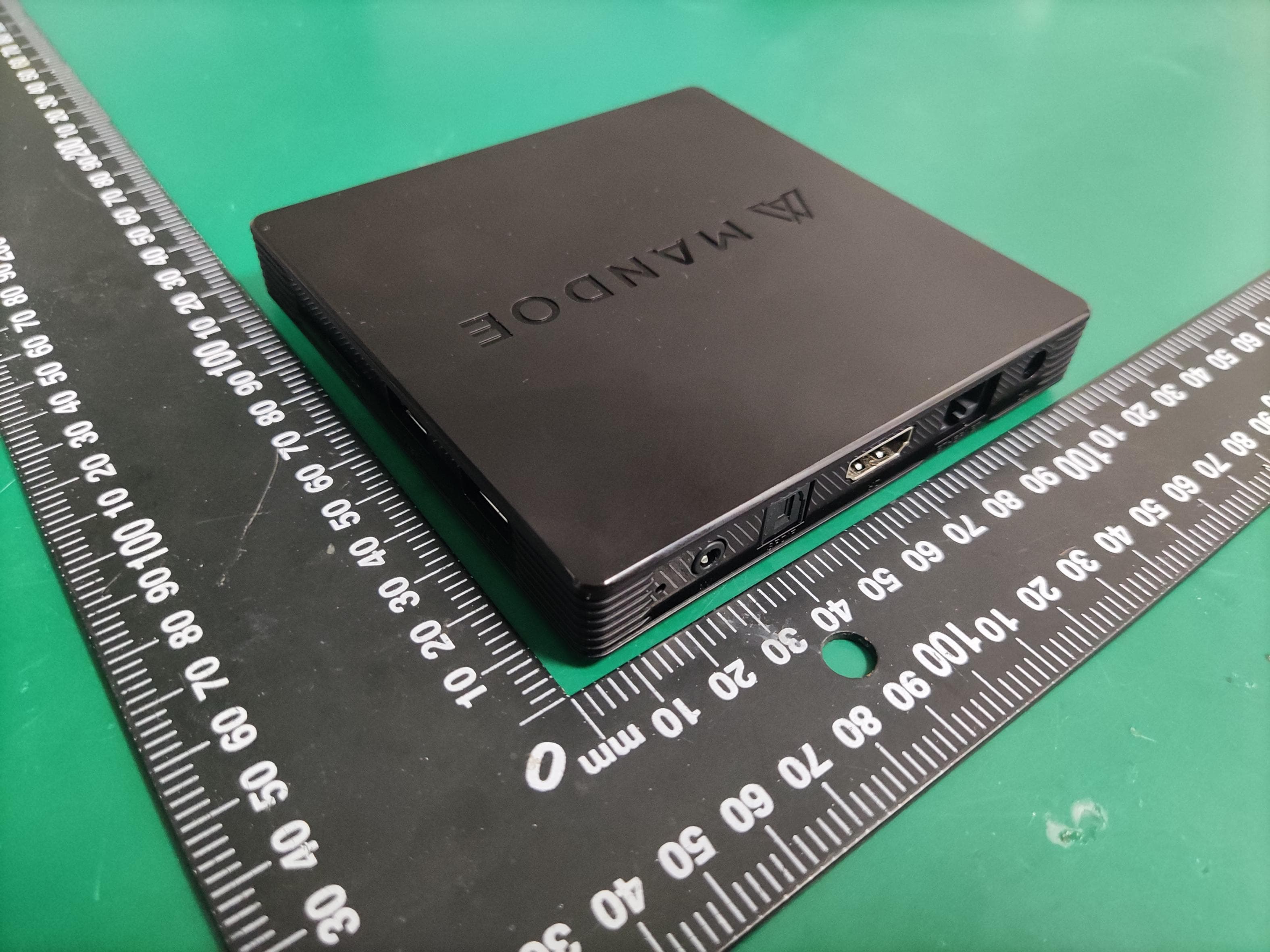 Digital Advertising Media Player - FCC ID 2A2KG-MCMP10211 - Mandoe Media Pty Ltd