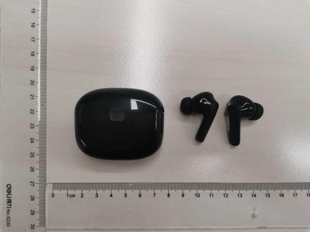 True Wireless Stereo Earbuds - FCC ID 2A2KIWIRTWSBKPRM - You Tec Ltd (2)