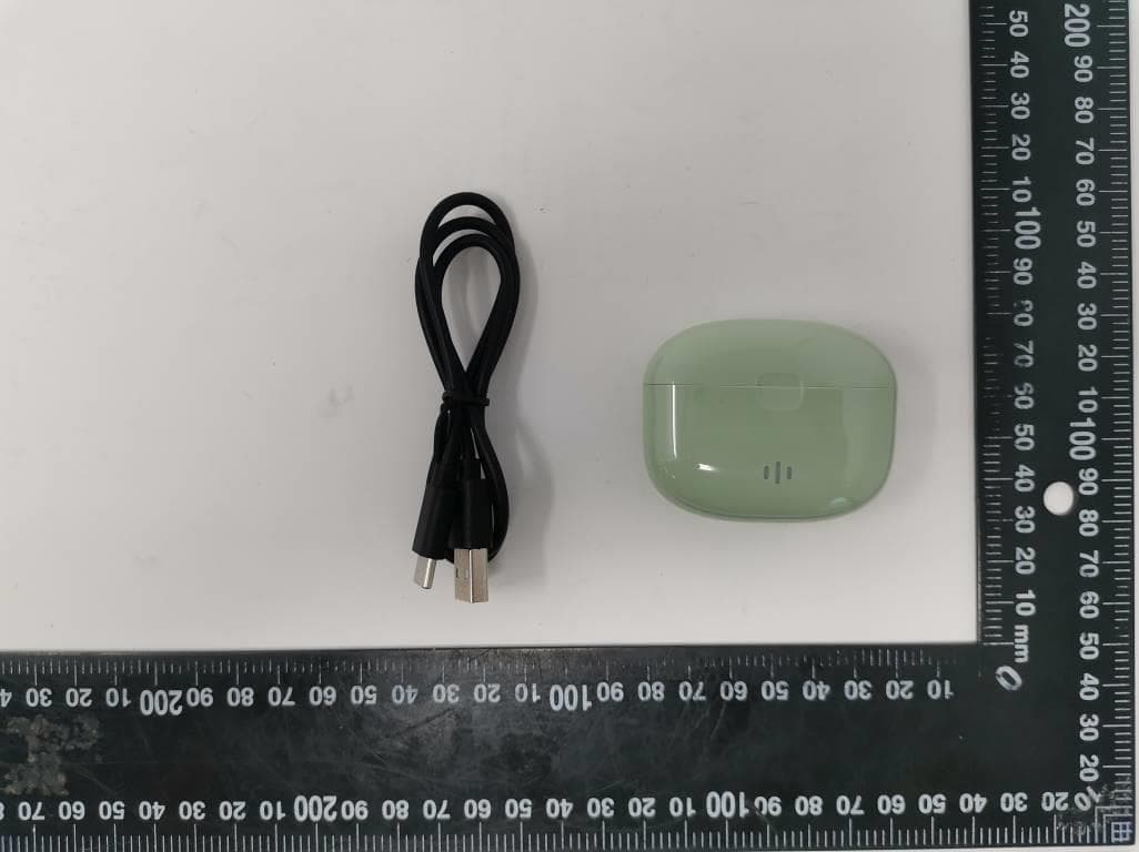 True Wireless Stereo Earbuds - FCC ID 2A2KIWIRTWSBKPRM - You Tec Ltd (4)