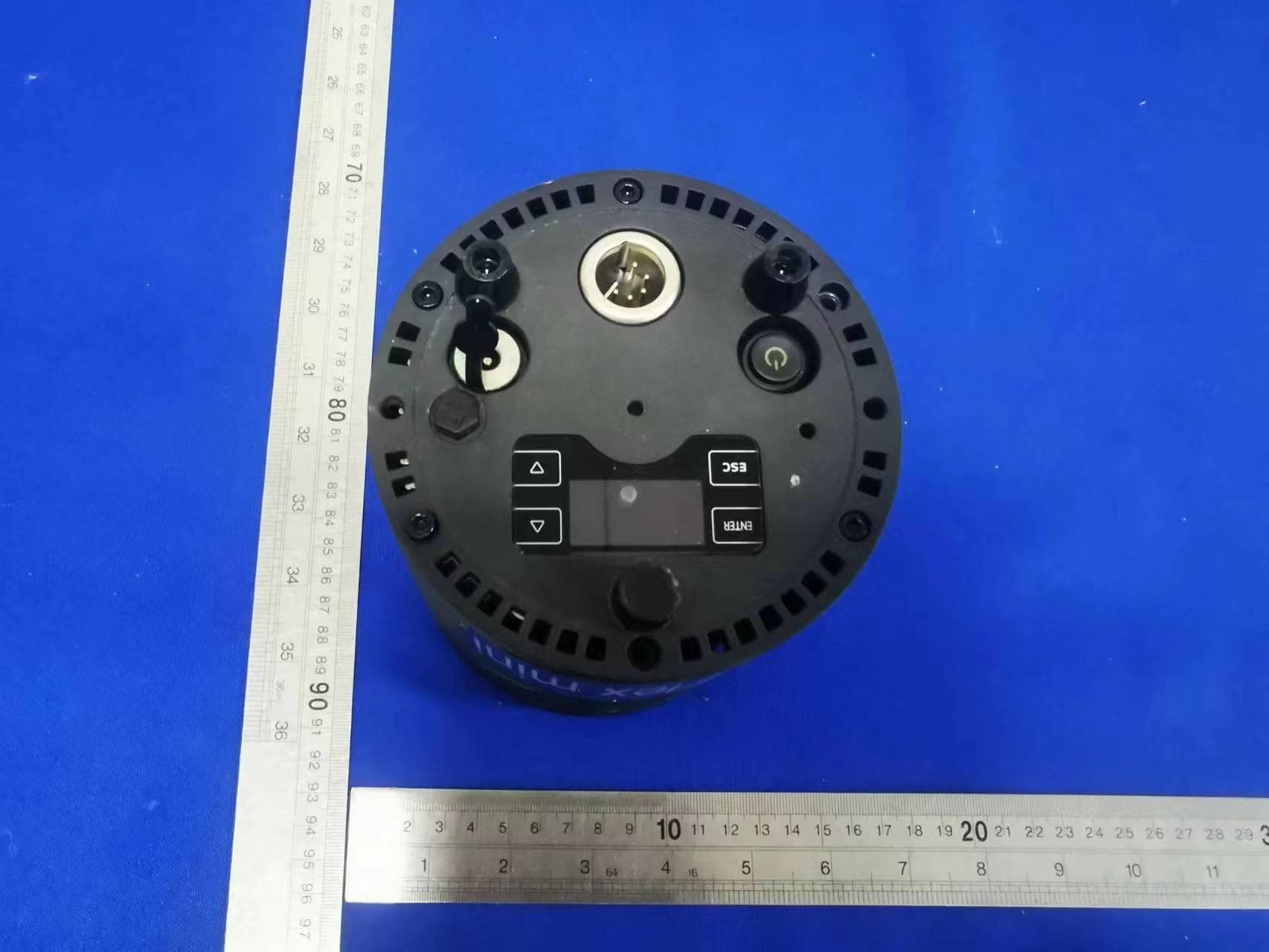 LED Battery Light - FCC ID 2A2LS-BFLEX - ROXX GmbH (4)