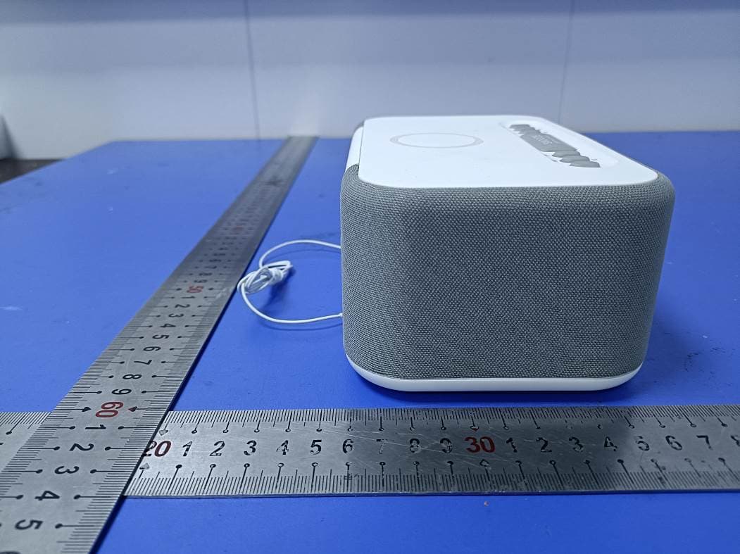 Dual Alarm Clock with Wireless Charging - FCC ID 2A2MV-KIMIUP101 - shen zhen shi zhi mao ke ji you xian gong si
