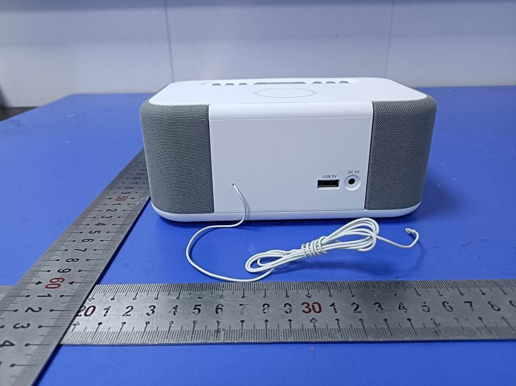 Dual Alarm Clock with Wireless Charging - FCC ID 2A2MV-KIMIUP101 - shen zhen shi zhi mao ke ji you xian gong si (4)