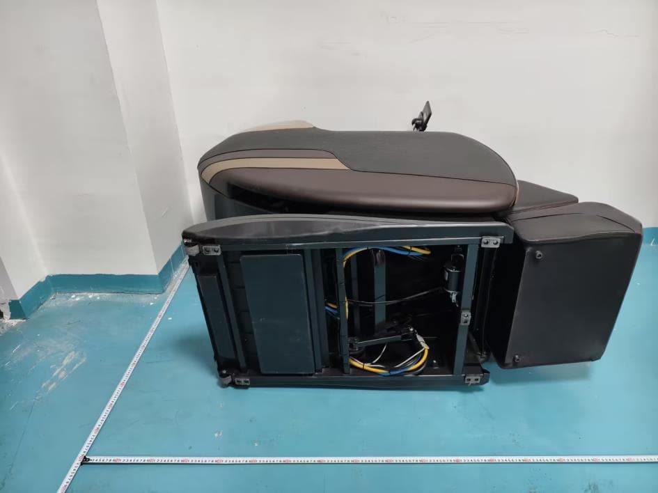 Massage chair - FCC ID 2A2OM-Y66 - Fujian Ives Electronic Co.,Ltd (4)