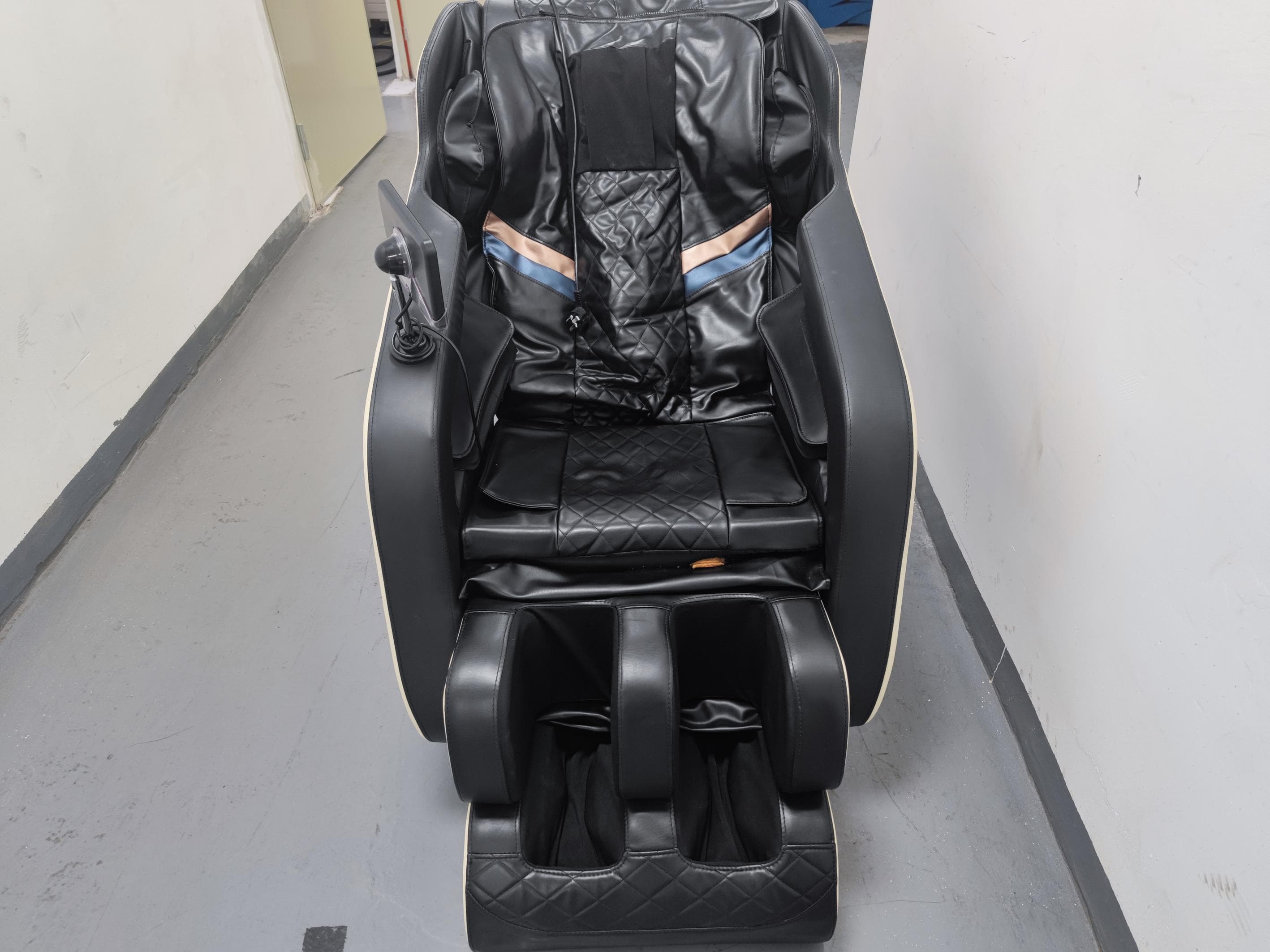 massage chair - FCC ID 2A2OM-Y68 - Fujian Ives Electronic Co.,Ltd (2)