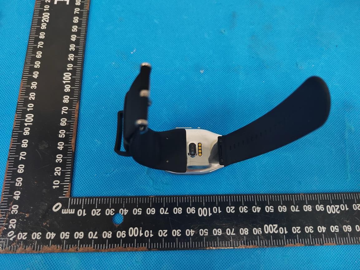 Smart Watch - FCC ID 2A2OY-Y001S - Yanhe Zhineng Keji Hangzhou Co., Ltd