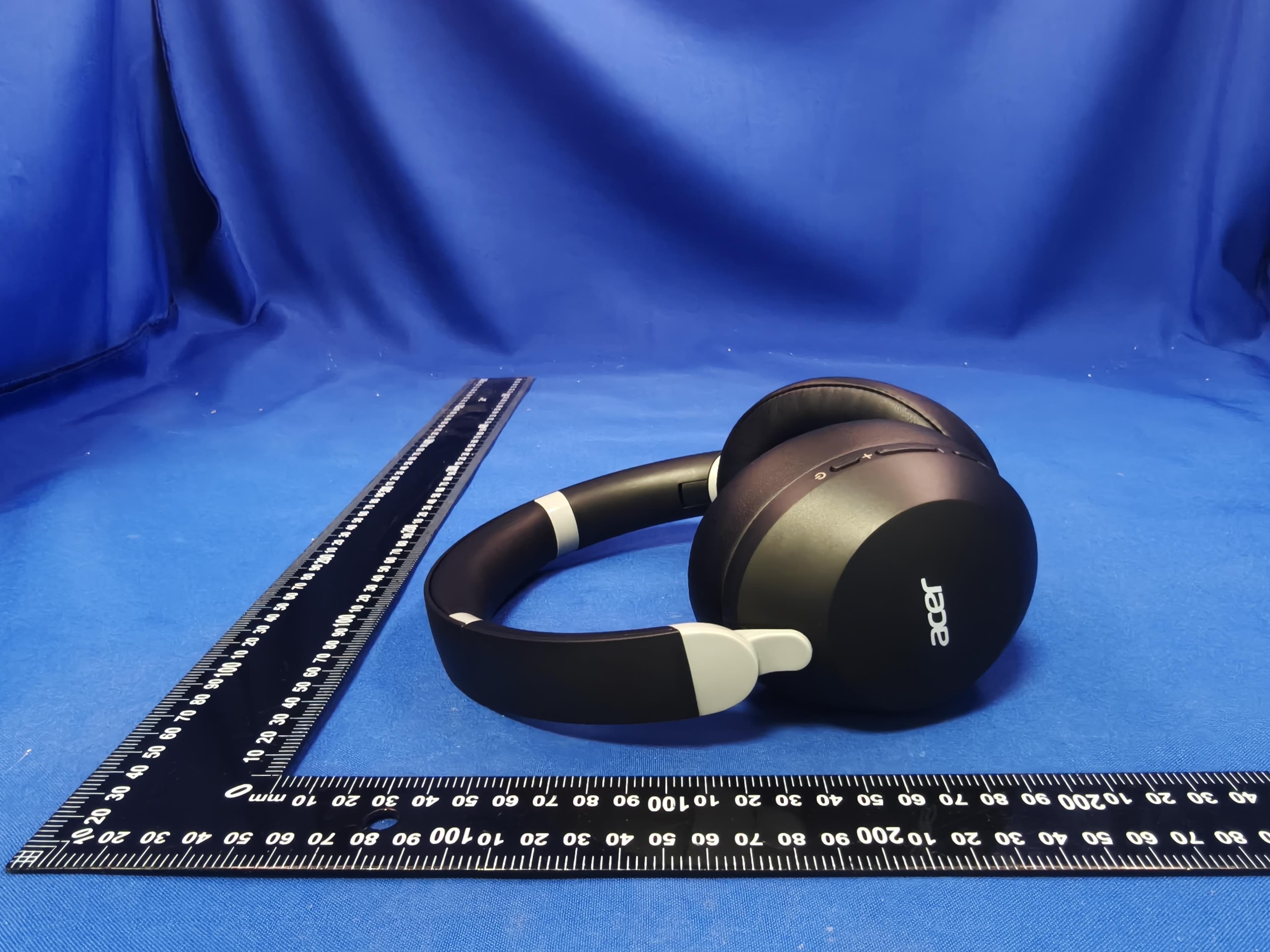 Over-ear Headphones - FCC ID 2A2P5-OHR653 - Acer Gadget Inc.