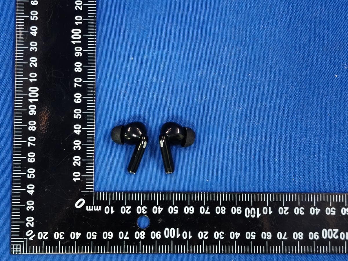 In-Ear Earbuds (TWS) - FCC ID 2A2P5-OHR657 - Acer Gadget Inc. (2)