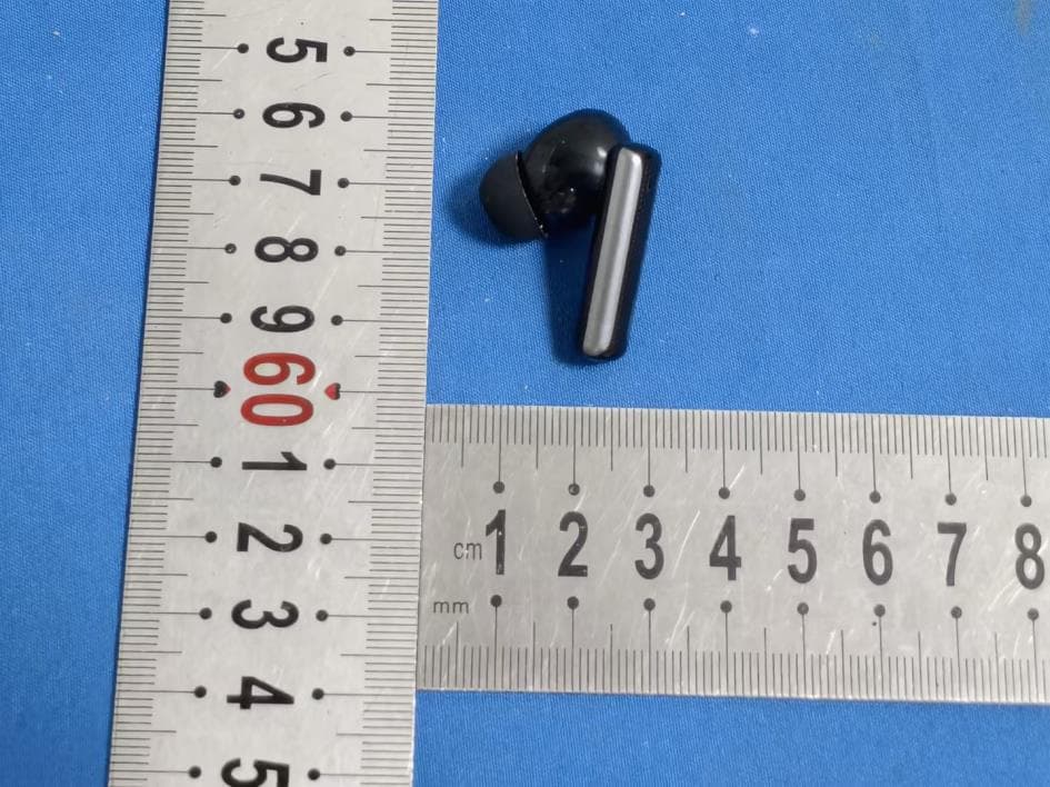 True Wireless Stereo Earphones - FCC ID 2A2P8-Q19 - Shenzhen lebel Technology Co.,Ltd (4)
