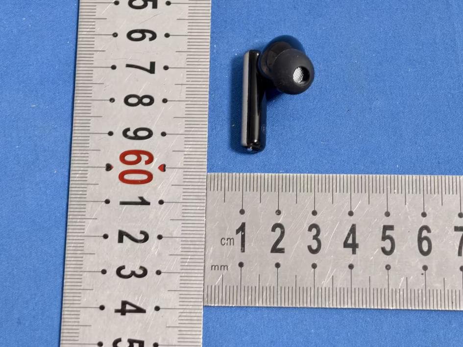 True Wireless Stereo Earphones - FCC ID 2A2P8-Q19 - Shenzhen lebel Technology Co.,Ltd (5)