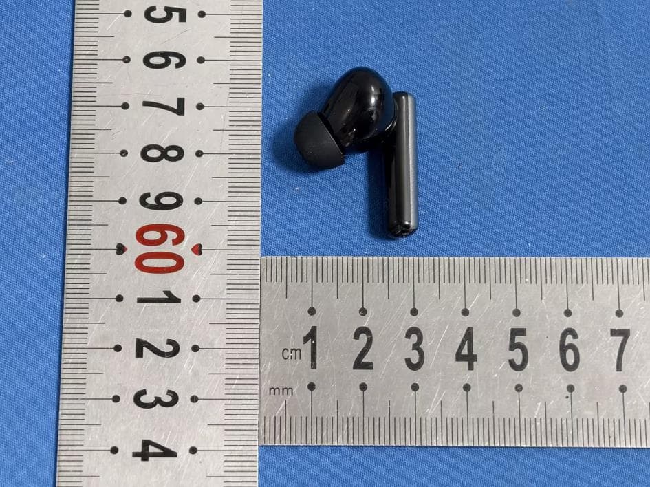 True Wireless Stereo Earphones - FCC ID 2A2P8-Q19 - Shenzhen lebel Technology Co.,Ltd