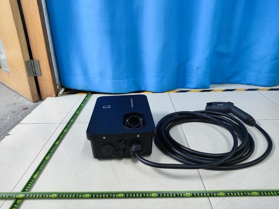 Electric Vehicle AC Charger - FCC ID 2A2RN-ACEVCEVH007L - Xiamen Joint Tech. Co., Ltd