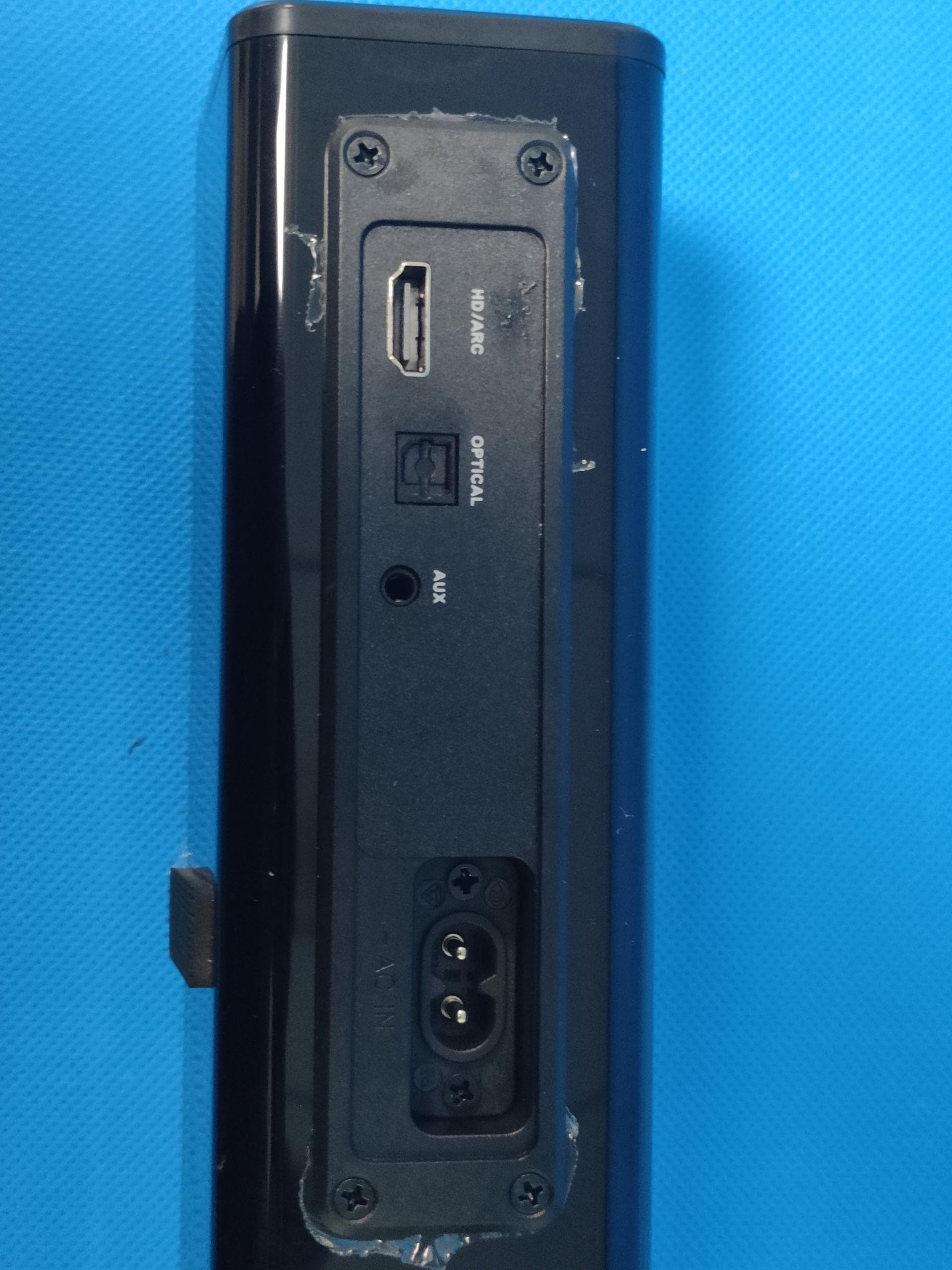 Soundbar Bluetooth speaker - FCC ID 2A2RZ-SC-1421SB - Shenzhen YUSENDA Electronics CO., LTD. (3)