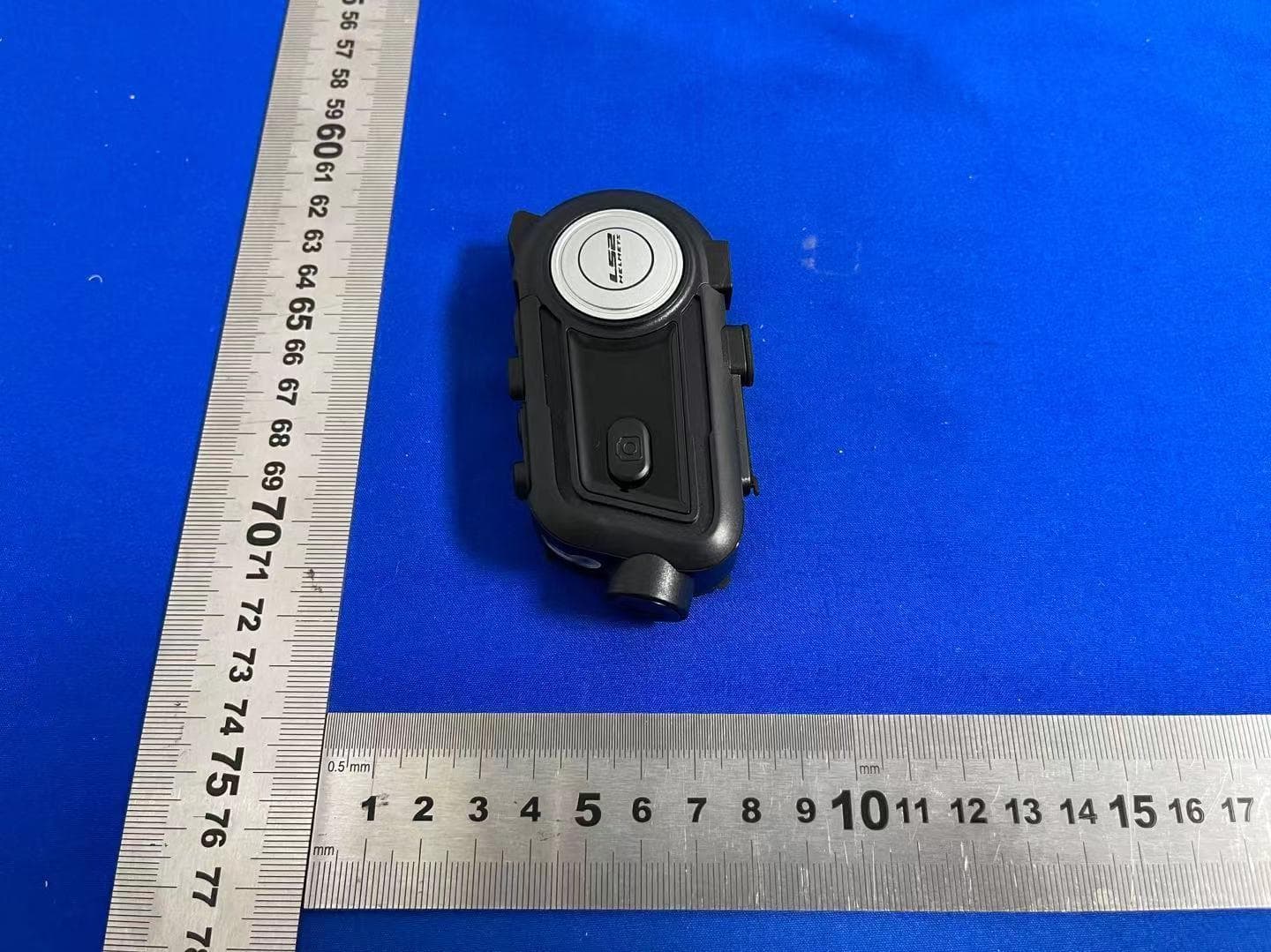 Helmet bluetooth dashcam and bluetooth intercom system - FCC ID 2A2U4-LS2FOCAL - JIANGMEN PENGCHENG HELMETS CO., LTD. (2)