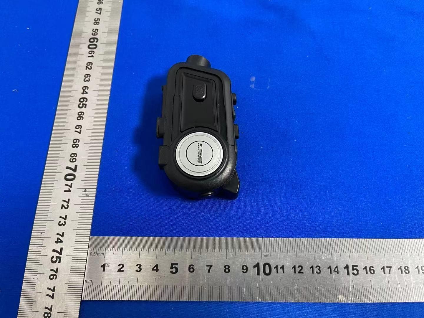 Helmet bluetooth dashcam and bluetooth intercom system - FCC ID 2A2U4-LS2FOCAL - JIANGMEN PENGCHENG HELMETS CO., LTD. (4)