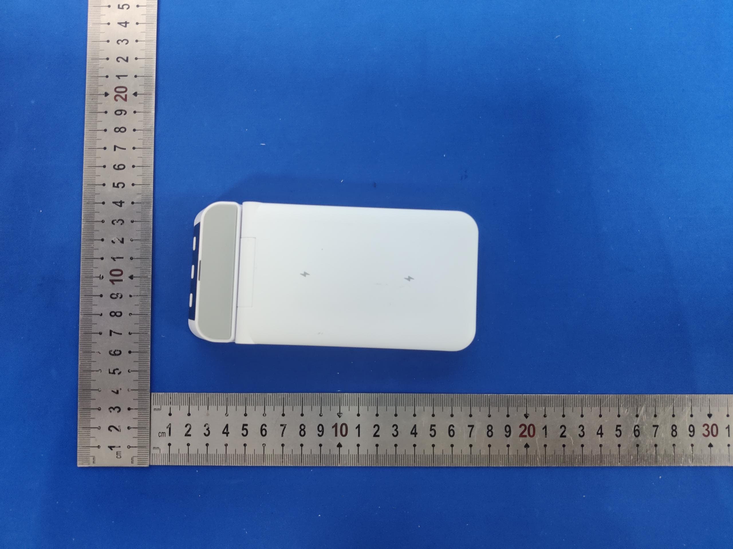 Wireless Charger - FCC ID 2A2UK-JJT-A60 - Dongguan Jiajiatong Plastic Mould Co. , Ltd. (5)