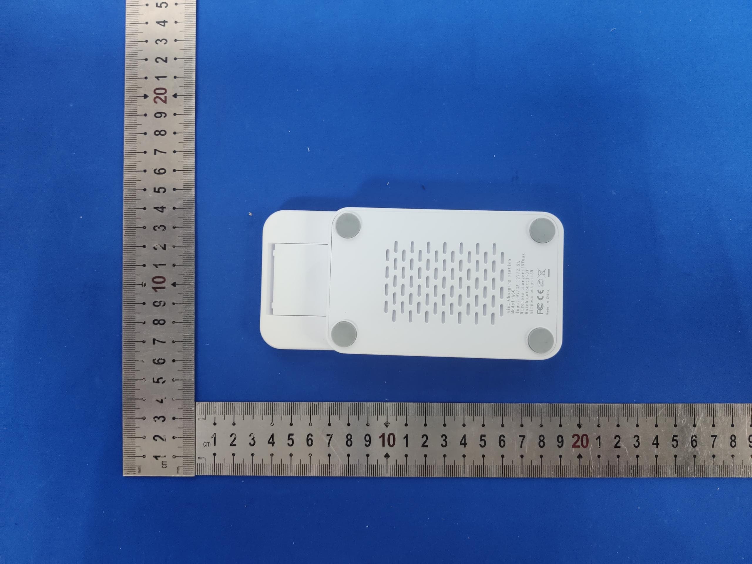 Wireless Charger - FCC ID 2A2UK-JJT-A60 - Dongguan Jiajiatong Plastic Mould Co. , Ltd. (4)