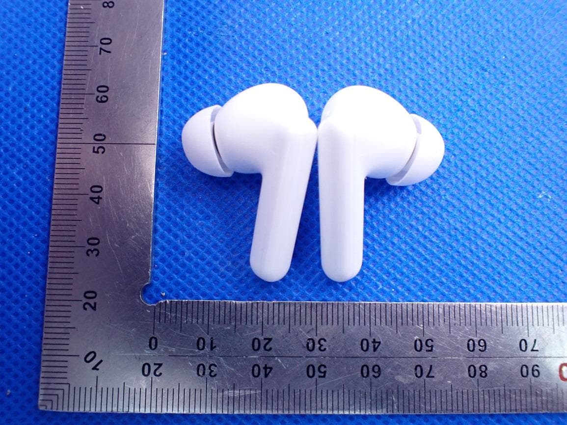 ANC True Wireless Earbuds - FCC ID 2A2VUKM-HTW008 - Shenzhen Subject Technology Co., Ltd. (4)