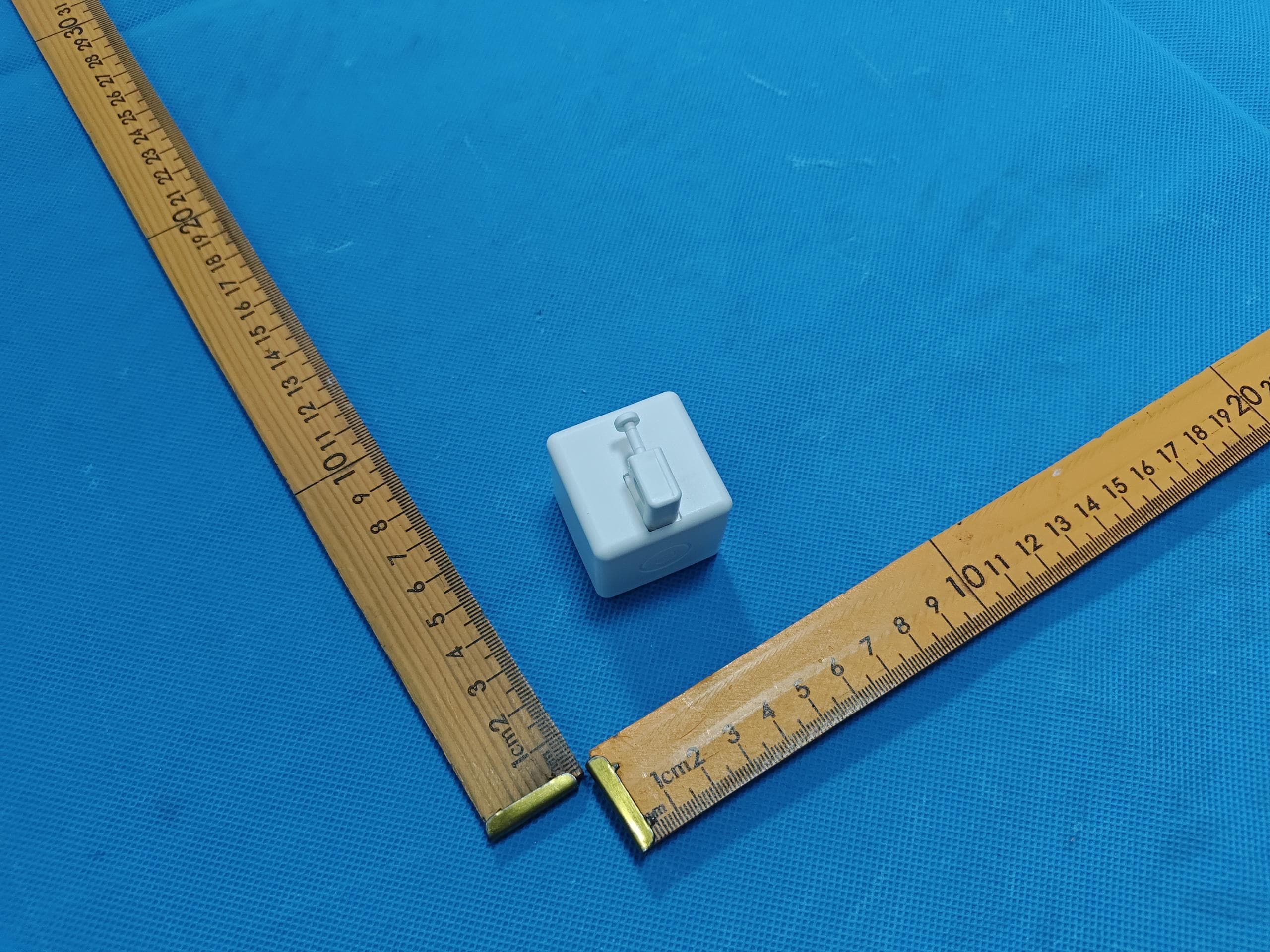 Fingerbot - FCC ID 2A2X5-ADFBB531 - Hangzhou Adaprox Intelligent Technology Co., Ltd. (2)