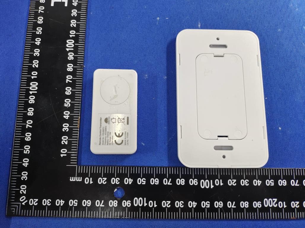 Remote Control Transmitter - FCC ID 2A2XV-886T - Ningbo Free Trade Zone Rising Sun Electrical Co., Ltd. (4)