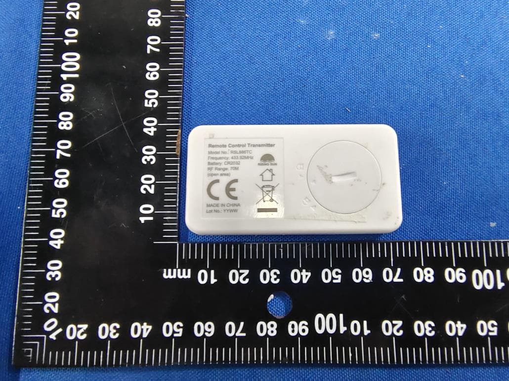 Remote Control Transmitter - FCC ID 2A2XV-886T - Ningbo Free Trade Zone Rising Sun Electrical Co., Ltd. (3)