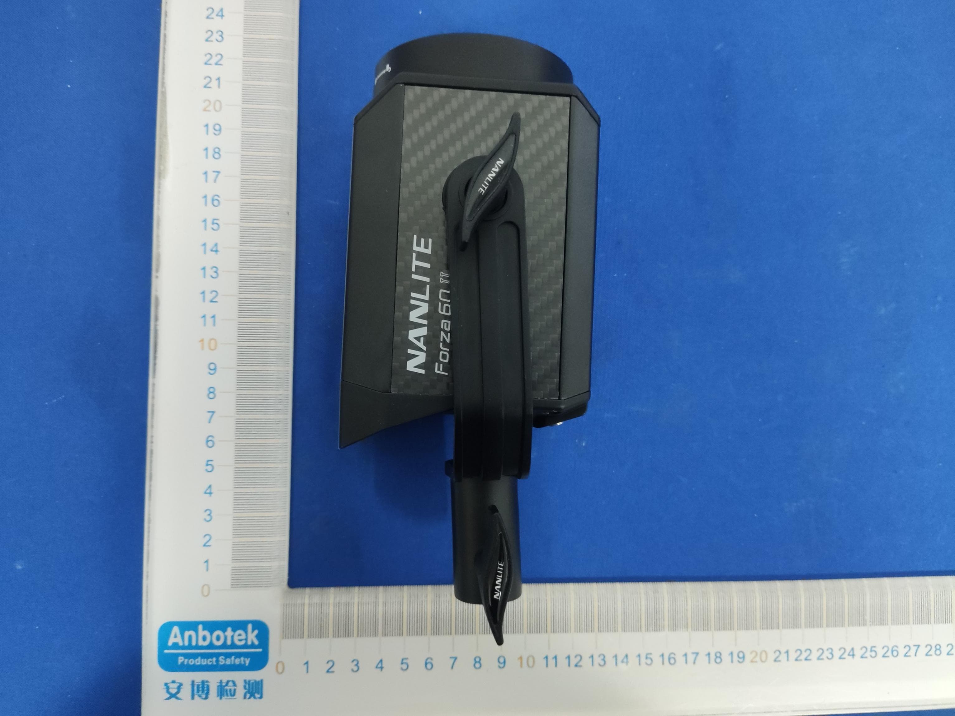 LED Spot Light - FCC ID 2A2Y8-FORZA60II - Guangdong Nanguang Photo&Video Systems Co., Ltd. (5)