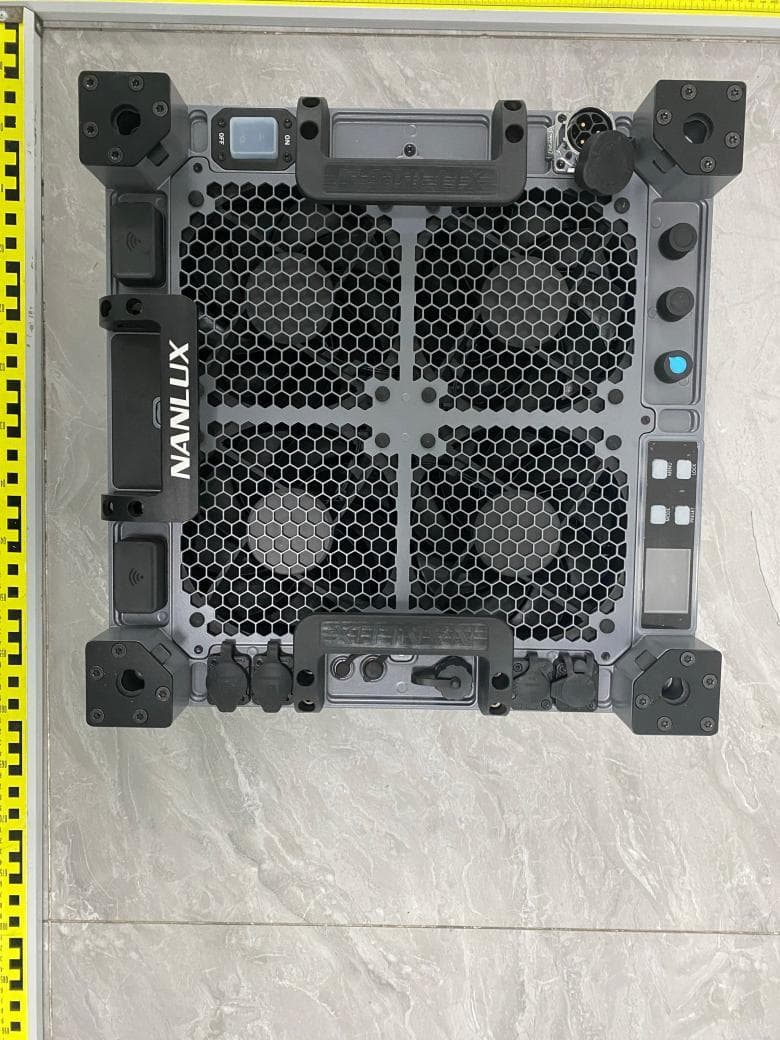 LED Full-color Spot Light - FCC ID 2A2Y8-MATRIX2500C - Guangdong Nanguang Photo&Video Systems Co., Ltd. (2)