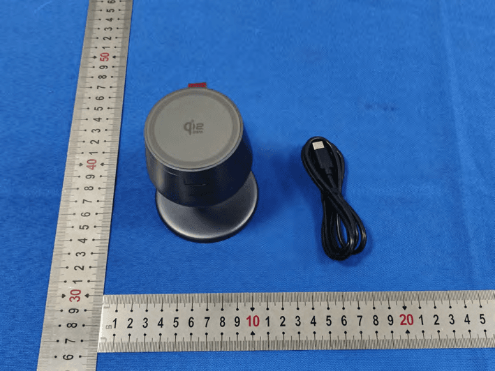 Wireless Charging Station - FCC ID 2A323-W109 - Shenzhen Meskey Technology Co., Ltd