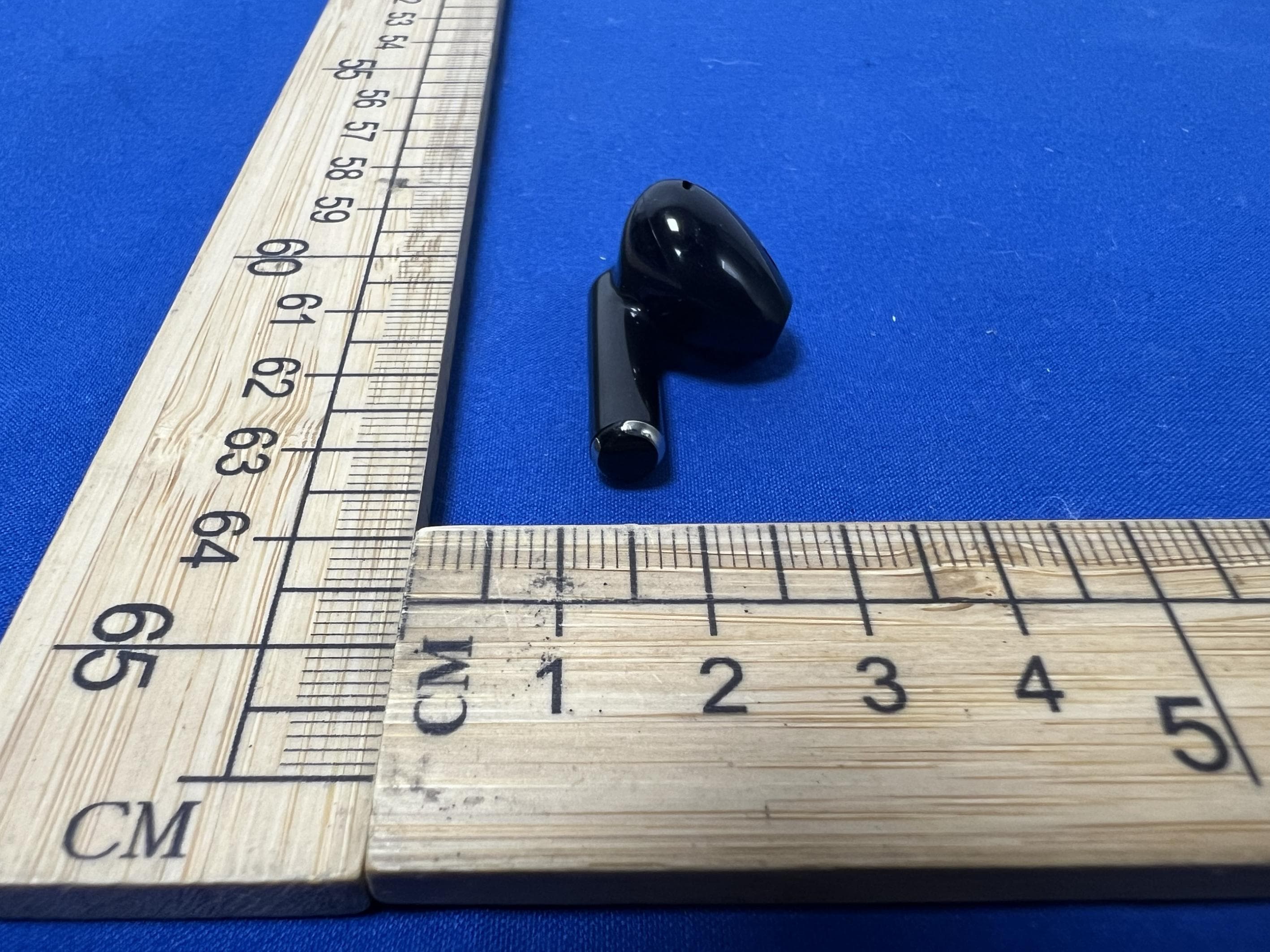 TWS Bluetooth Earphone - FCC ID 2A327-STONE - Shenzhen Three Peaches Technology Co., Ltd (5)