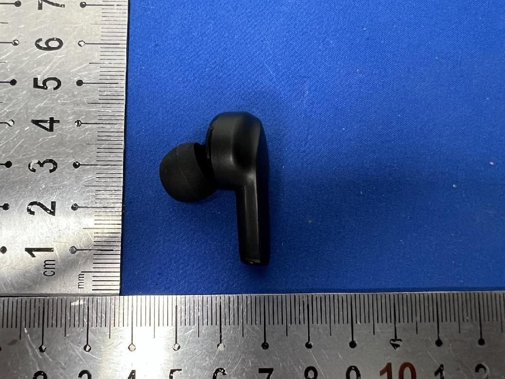 Bluetooth Earphone - FCC ID 2A327-TP-X1 - Shenzhen Three Peaches Technology Co., Ltd (5)
