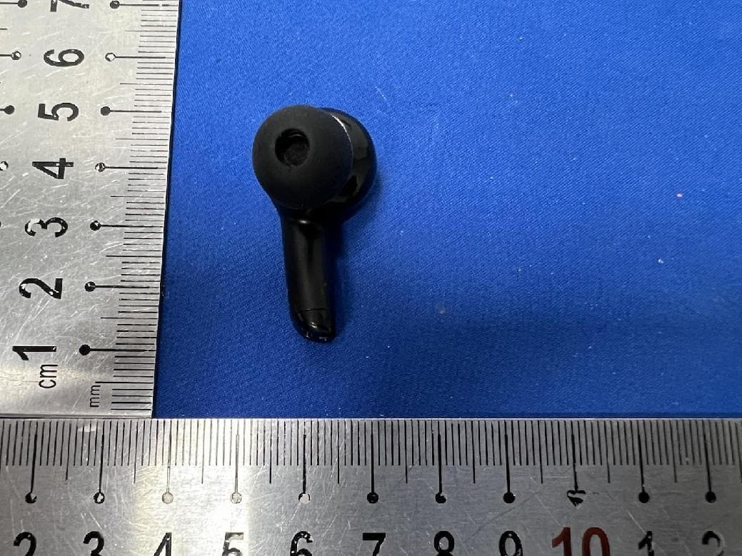 Bluetooth Earphone - FCC ID 2A327-TP-X1 - Shenzhen Three Peaches Technology Co., Ltd (2)