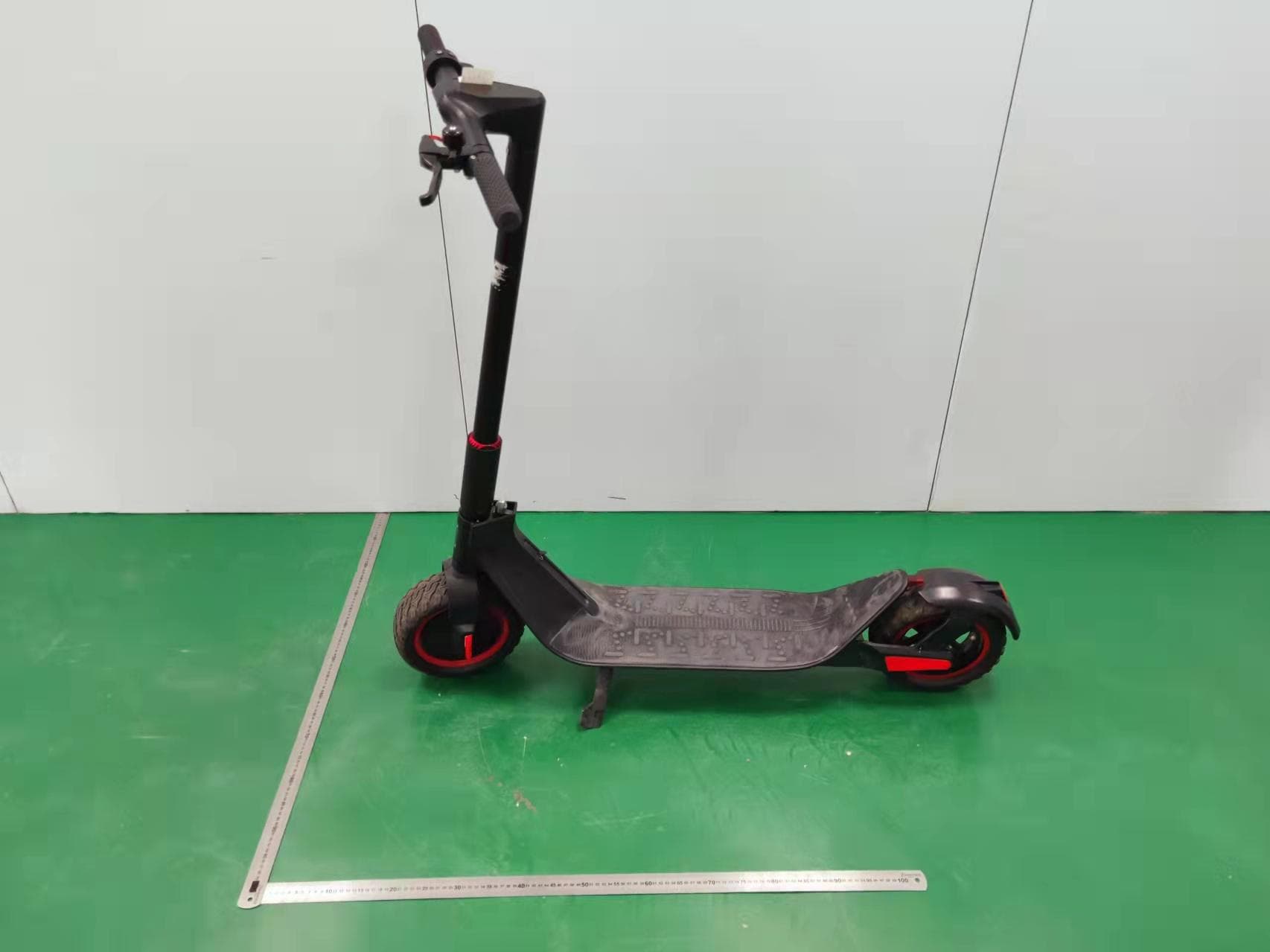 5th Wheel Scooter G1 - FCC ID 2A33E-5LCHG01 - Solowii (Beijing) Technology Development Co., Ltd (5)