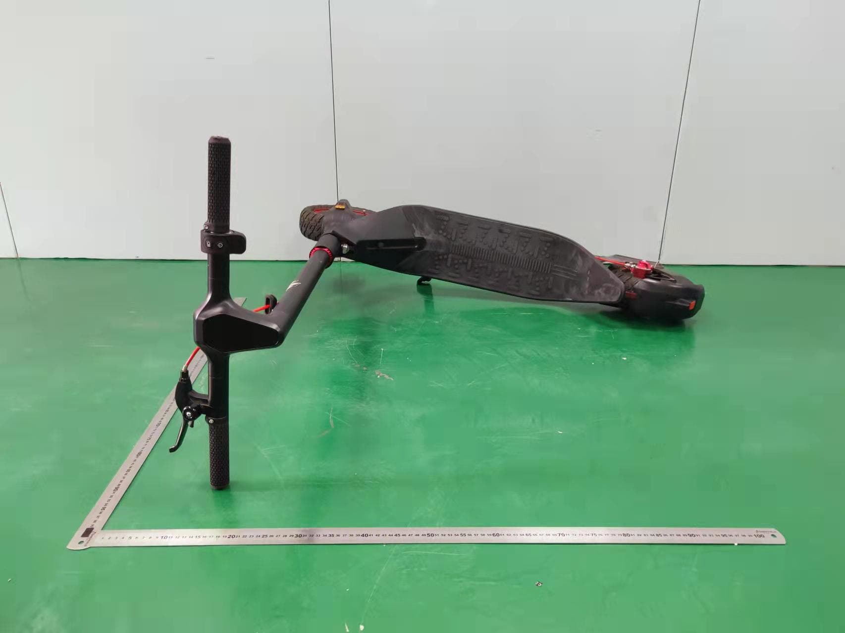 5th Wheel Scooter G1 - FCC ID 2A33E-5LCHG01 - Solowii (Beijing) Technology Development Co., Ltd (2)